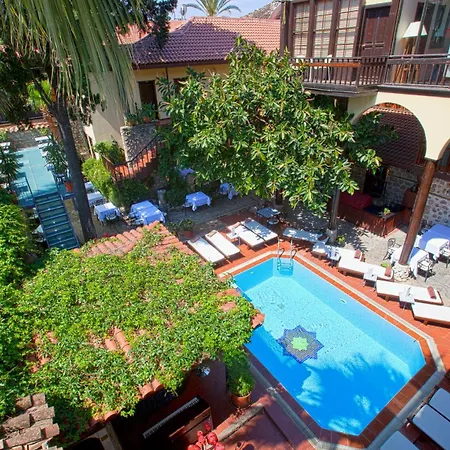 Spectacular Penthouse With Terrace Near Hadrian's Gate Alloggio in famiglia Antalia